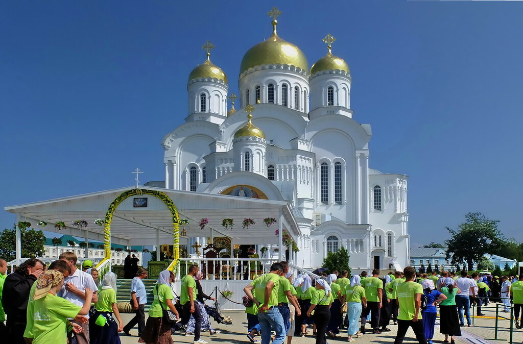 Троицкий собор в дивеево фото